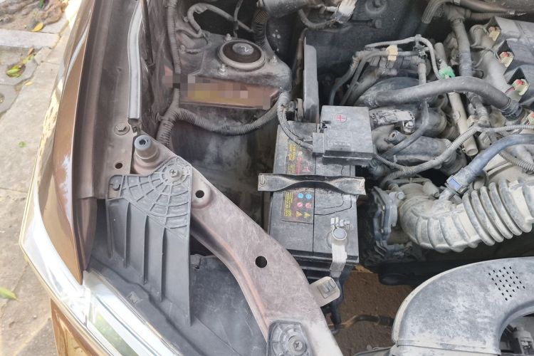 Used Wuling Hongguang 2019 1.5L S Comfort Edition China VI LAR Engine Bay Right