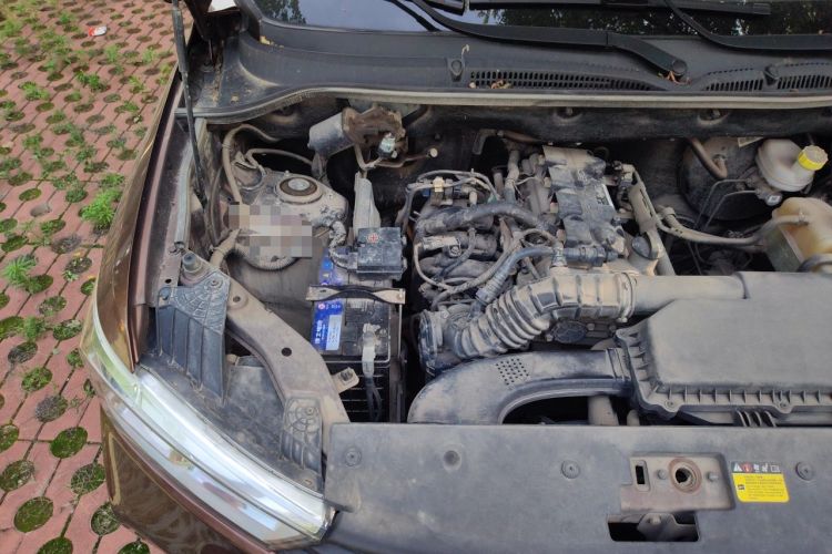 Used Wuling Hongguang 2019 1.5L S Standard Version China VI LAR Engine Bay Right