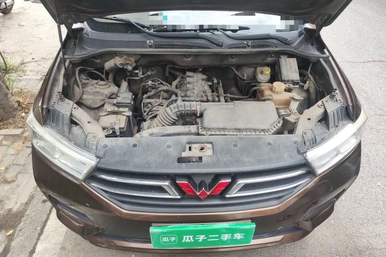 Used Wuling Hongguang 2019 1.5L S Comfort Edition China VI LAR Engine Bay