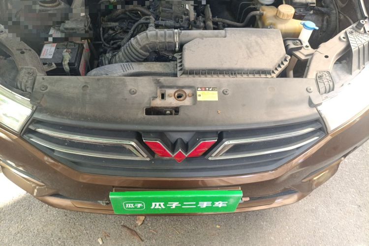 Used Wuling Hongguang 2019 1.5L S Comfort Edition China VI LAR Engine Bay