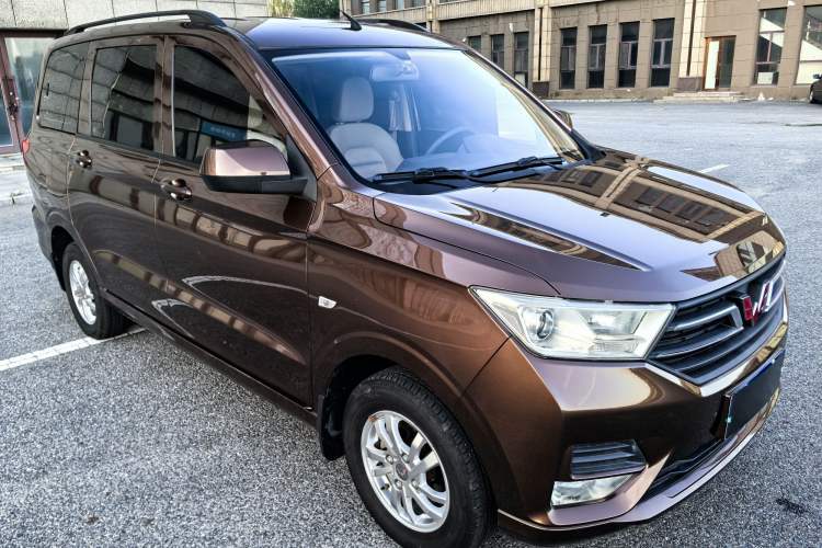 Used Wuling Hongguang 2019 1.5L S Standard Version China VI LAR Exterior 2
