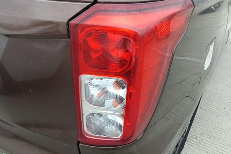 Used Wuling Hongguang 2019 1.5L S Standard Version China VI LAR Exterior 3