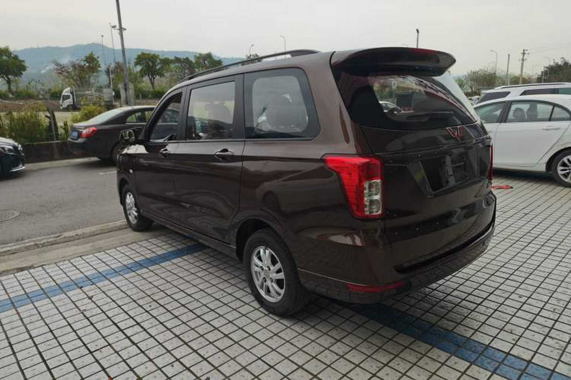 Used Wuling Hongguang 2019 1.5L S Comfort Edition China VI LAR Exterior 5