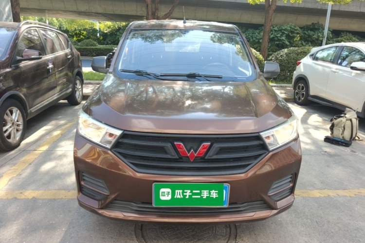 Used Wuling Hongguang 2019 1.5L S Basic Version China VI Standard LAR Front