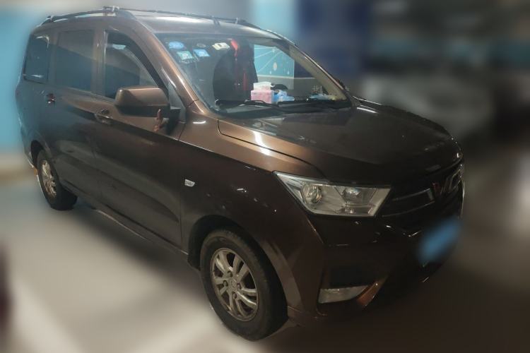 Used Wuling Hongguang 2019 1.5L S Standard Version China VI LAR Front Right 45 Deg