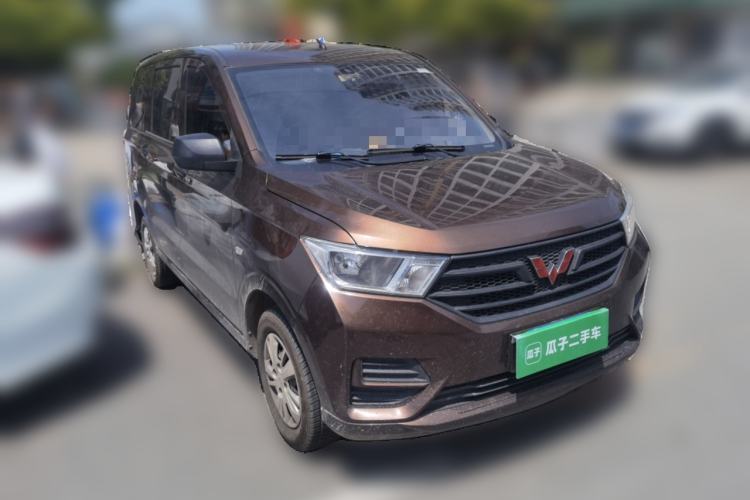 Used Wuling Hongguang 2019 1.5L S Basic Version China VI Standard LAR Front Right 45 Deg