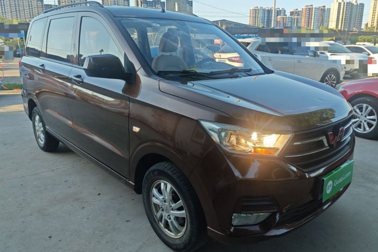 Used Wuling Hongguang 2019 1.5L S Standard Version China VI LAR Front Right 45 Deg