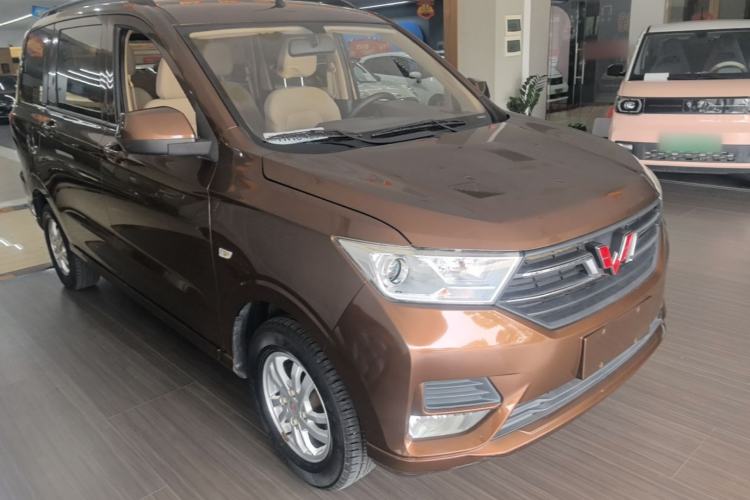 Used Wuling Hongguang 2019 1.5L S Standard Version China VI LAR Front Right 45 Deg