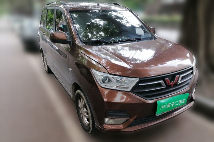 Used Wuling Hongguang 2019 1.5L S Comfort Edition China VI LAR Front Right 45 Deg