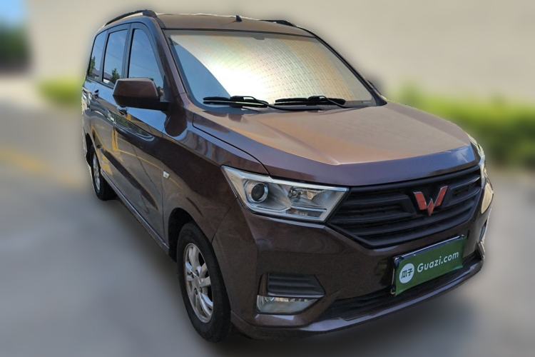 Used Wuling Hongguang 2019 1.5L S Comfort Edition China VI LAR Front Right 45 Deg