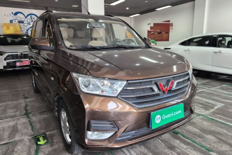 Used Wuling Hongguang 2019 1.5L S Standard Version China VI LAR Front Right 45 Deg