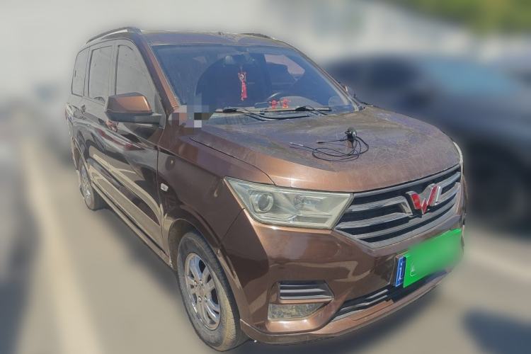 Used Wuling Hongguang 2019 1.5L S Standard Version China VI LAR Front Right 45 Deg