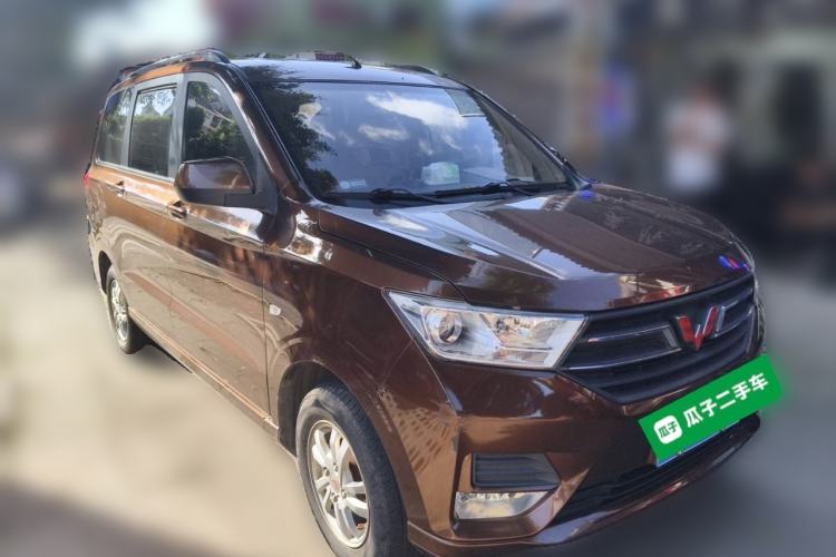 Used Wuling Hongguang 2019 1.5L S Comfort Edition China VI LAR Front Right 45 Deg