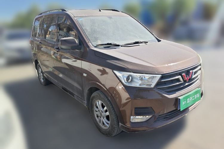 Used Wuling Hongguang 2019 1.5L S Standard Version China VI LAR Front Right 45 Deg
