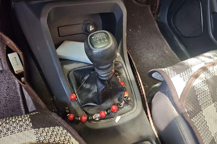 Used Wuling Hongguang 2019 1.5L S Basic Version China VI Standard LAR Gear Lever