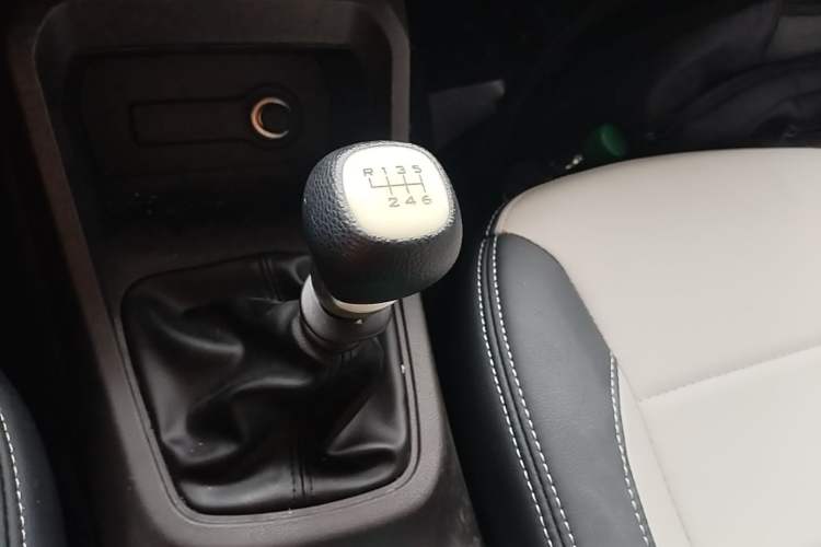 Used Wuling Hongguang 2019 1.5L S Standard Version China VI LAR Gear Lever