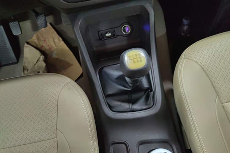 Used Wuling Hongguang 2019 1.5L S Comfort Edition China VI LAR Gear Lever