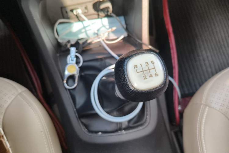 Used Wuling Hongguang 2019 1.5L S Comfort Edition China VI LAR Gear Lever