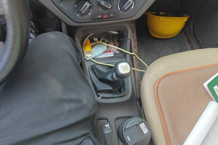 Used Wuling Hongguang 2019 1.5L S Comfort Edition China VI LAR Gear Lever