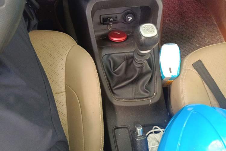 Used Wuling Hongguang 2019 1.5L S Comfort Edition China VI LAR Gear Lever