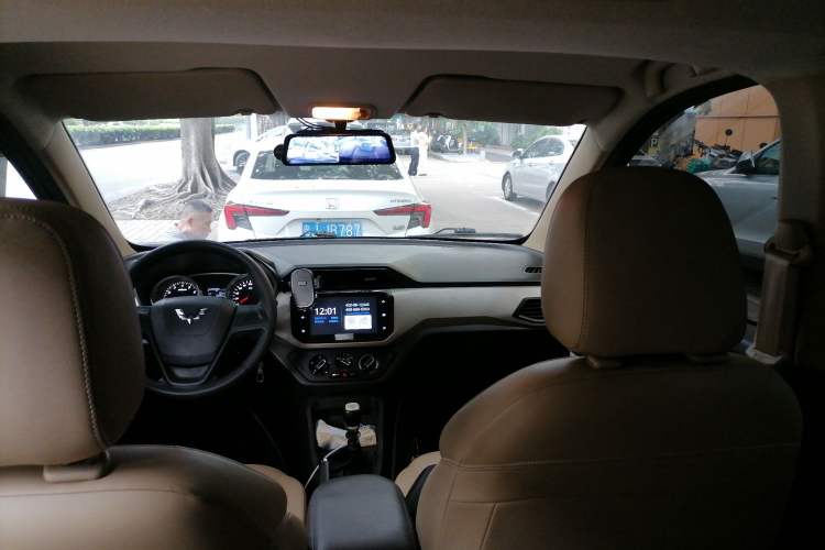 Used Wuling Hongguang 2019 1.5L S Comfort Edition China VI LAR Headliner