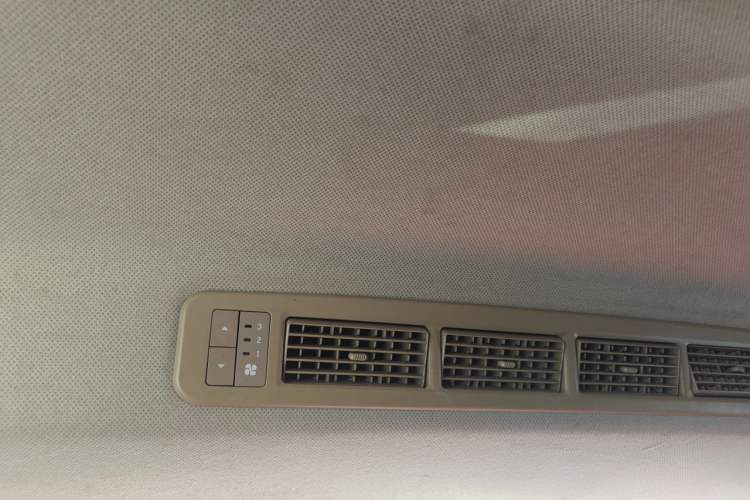 Used Wuling Hongguang 2019 1.5L S Standard Version China VI LAR Headliner