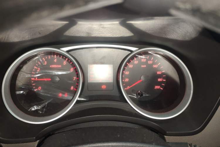 Used Wuling Hongguang 2019 1.5L S Standard Version China VI LAR Instrument Cluster