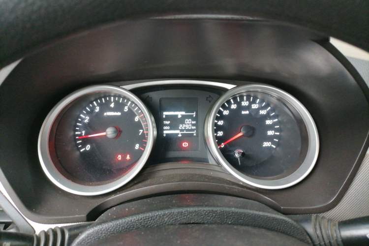 Used Wuling Hongguang 2019 1.5L S Comfort Edition China VI LAR Instrument Cluster