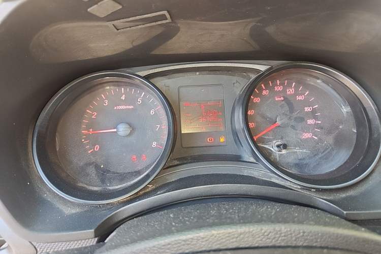 Used Wuling Hongguang 2019 1.5L S Basic Version China VI Standard LAR Instrument Cluster