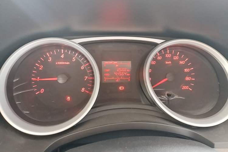 Used Wuling Hongguang 2019 1.5L S Standard Version China VI LAR Instrument Cluster
