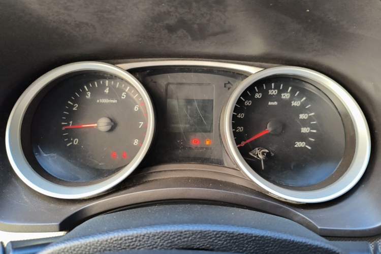 Used Wuling Hongguang 2019 1.5L S Comfort Edition China VI LAR Instrument Cluster