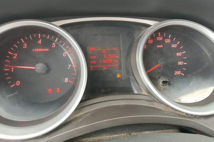 Used Wuling Hongguang 2019 1.5L S Standard Version China VI LAR Instrument Cluster