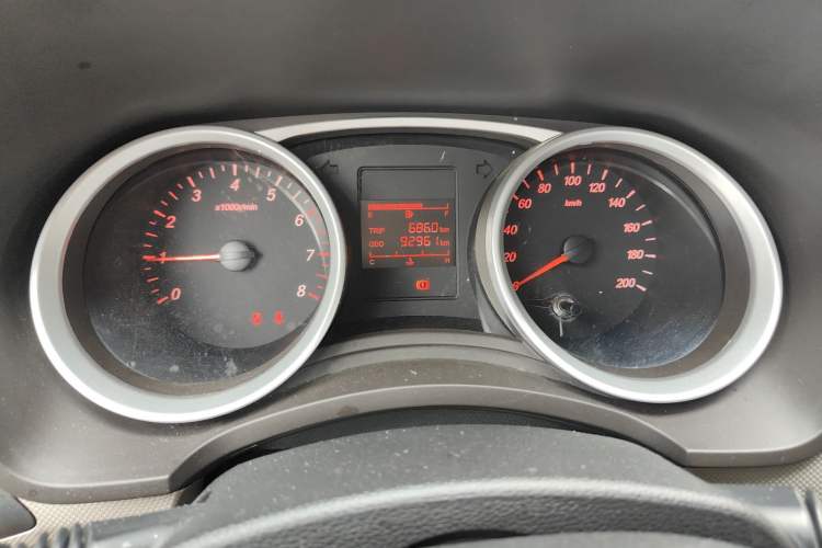 Used Wuling Hongguang 2019 1.5L S Standard Version China VI LAR Instrument Cluster