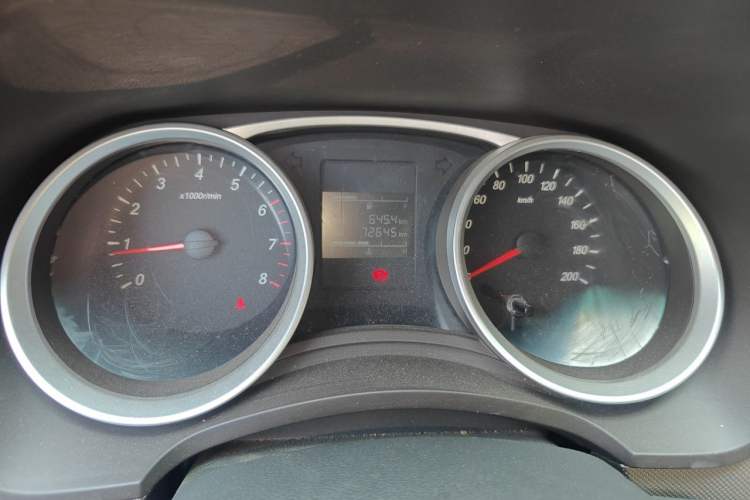 Used Wuling Hongguang 2019 1.5L S Comfort Edition China VI LAR Instrument Cluster