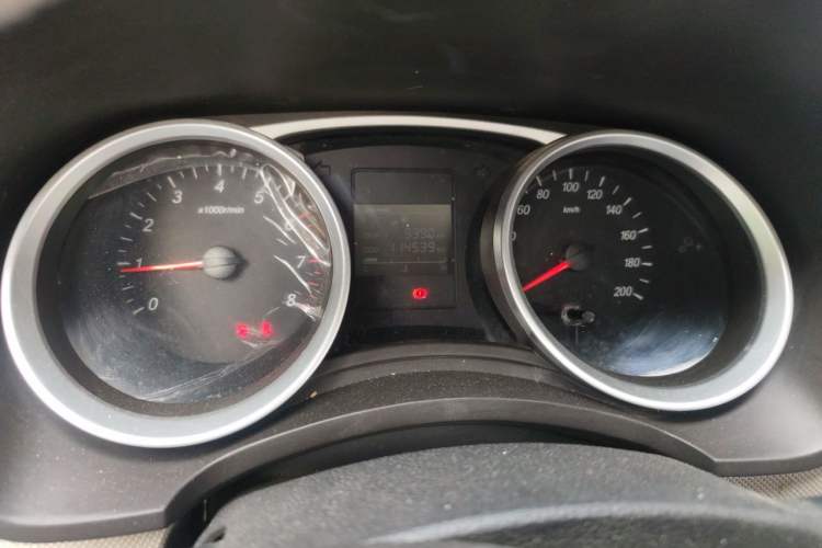 Used Wuling Hongguang 2019 1.5L S Comfort Edition China VI LAR Instrument Cluster