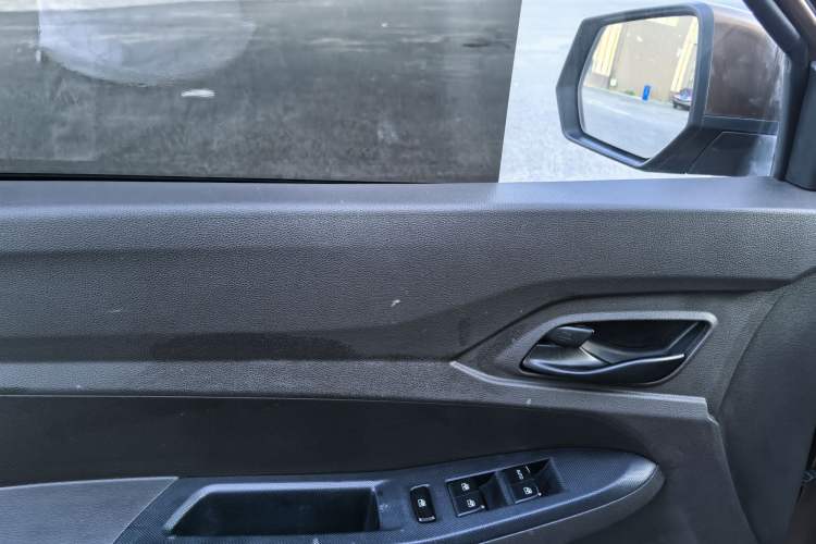Used Wuling Hongguang 2019 1.5L S Standard Version China VI LAR Interior 9