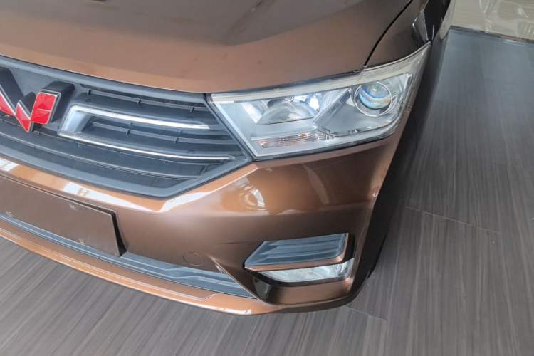 Used Wuling Hongguang 2019 1.5L S Standard Version China VI LAR Left Front Headlight