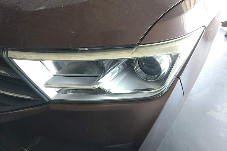 Used Wuling Hongguang 2019 1.5L S Standard Version China VI LAR Left Front Headlight