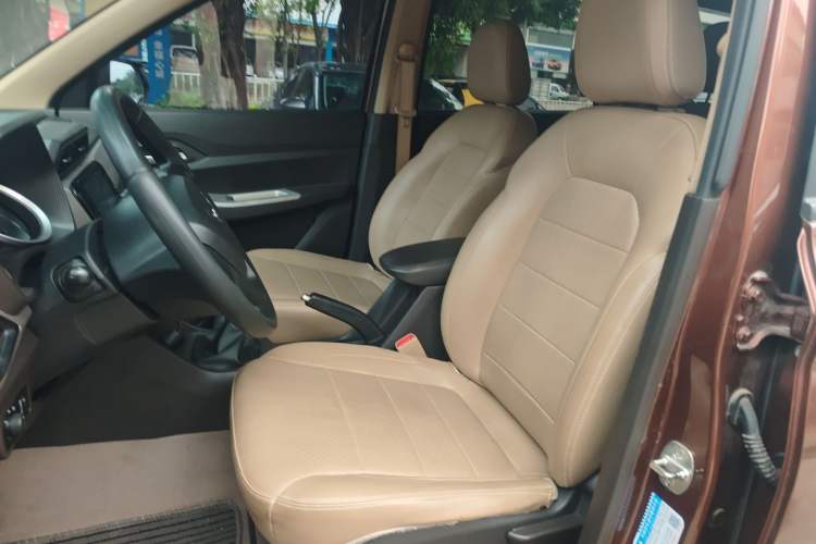 Used Wuling Hongguang 2019 1.5L S Comfort Edition China VI LAR Left Front Seat