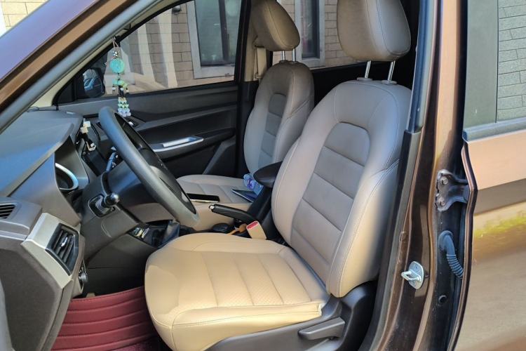 Used Wuling Hongguang 2019 1.5L S Comfort Edition China VI LAR Left Front Seat