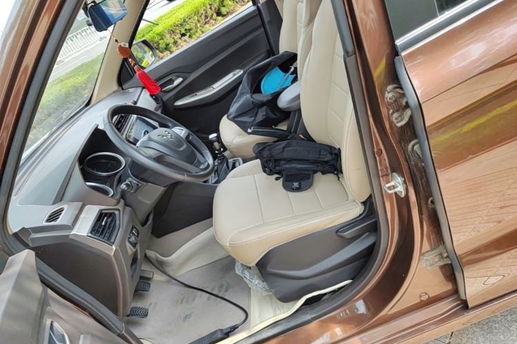 Used Wuling Hongguang 2019 1.5L S Comfort Edition China VI LAR Left Front Seat