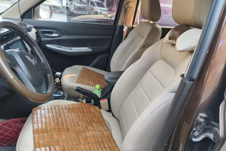 Used Wuling Hongguang 2019 1.5L S Comfort Edition China VI LAR Left Front Seat