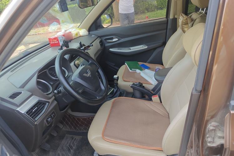 Used Wuling Hongguang 2019 1.5L S Comfort Edition China VI LAR Left Front Seat
