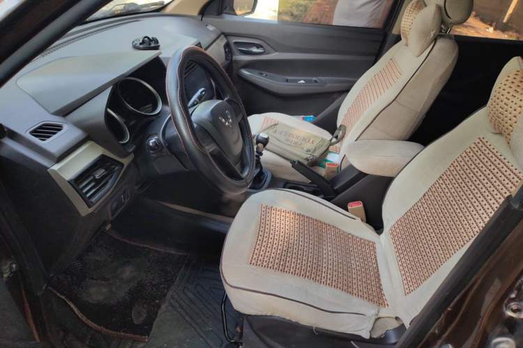 Used Wuling Hongguang 2019 1.5L S Standard Version China VI LAR Left Front Seat