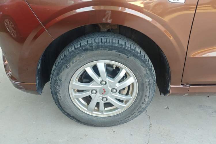 Used Wuling Hongguang 2019 1.5L S Standard Version China VI LAR Left Front Wheel Hub
