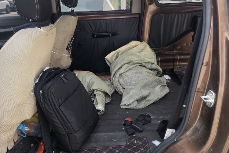 Used Wuling Hongguang 2019 1.5L S Basic Version China VI Standard LAR Left Rear Seat