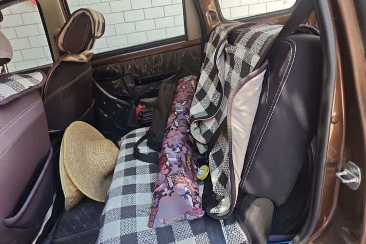 Used Wuling Hongguang 2019 1.5L S Basic Version China VI Standard LAR Left Rear Seat