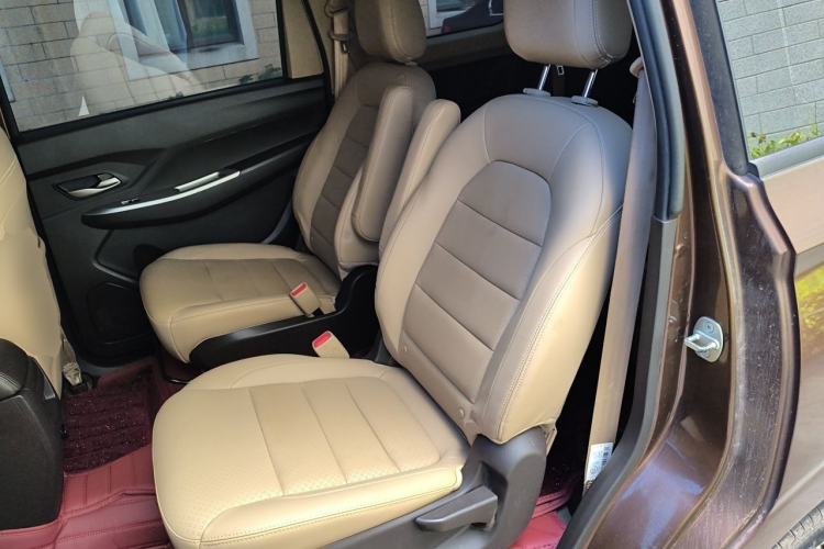 Used Wuling Hongguang 2019 1.5L S Comfort Edition China VI LAR Left Rear Seat