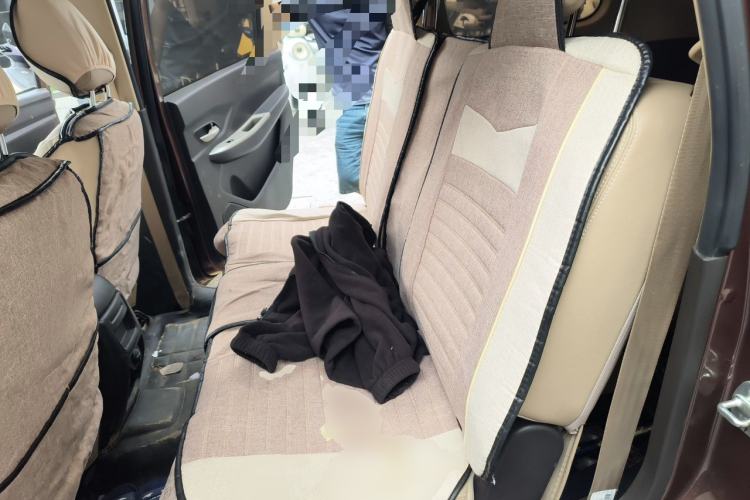 Used Wuling Hongguang 2019 1.5L S Comfort Edition China VI LAR Left Rear Seat