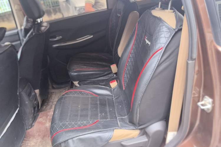 Used Wuling Hongguang 2019 1.5L S Comfort Edition China VI LAR Left Rear Seat